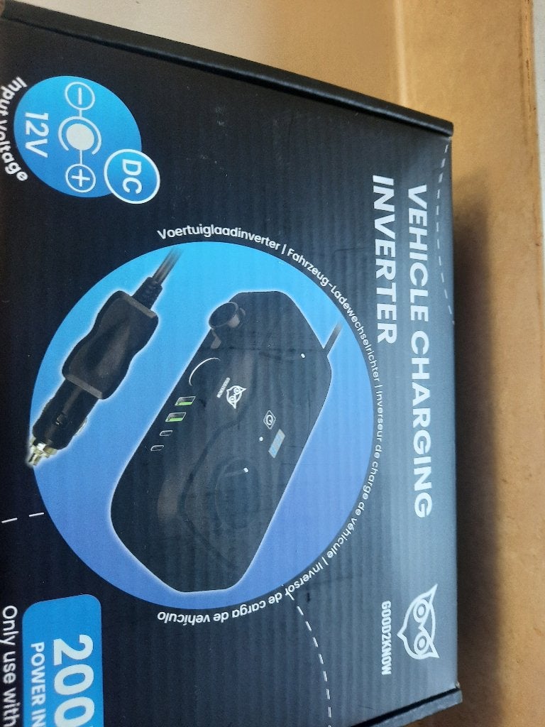 omvormer auto 12 v naar 220 volt, Ophalen, Zo goed als nieuw