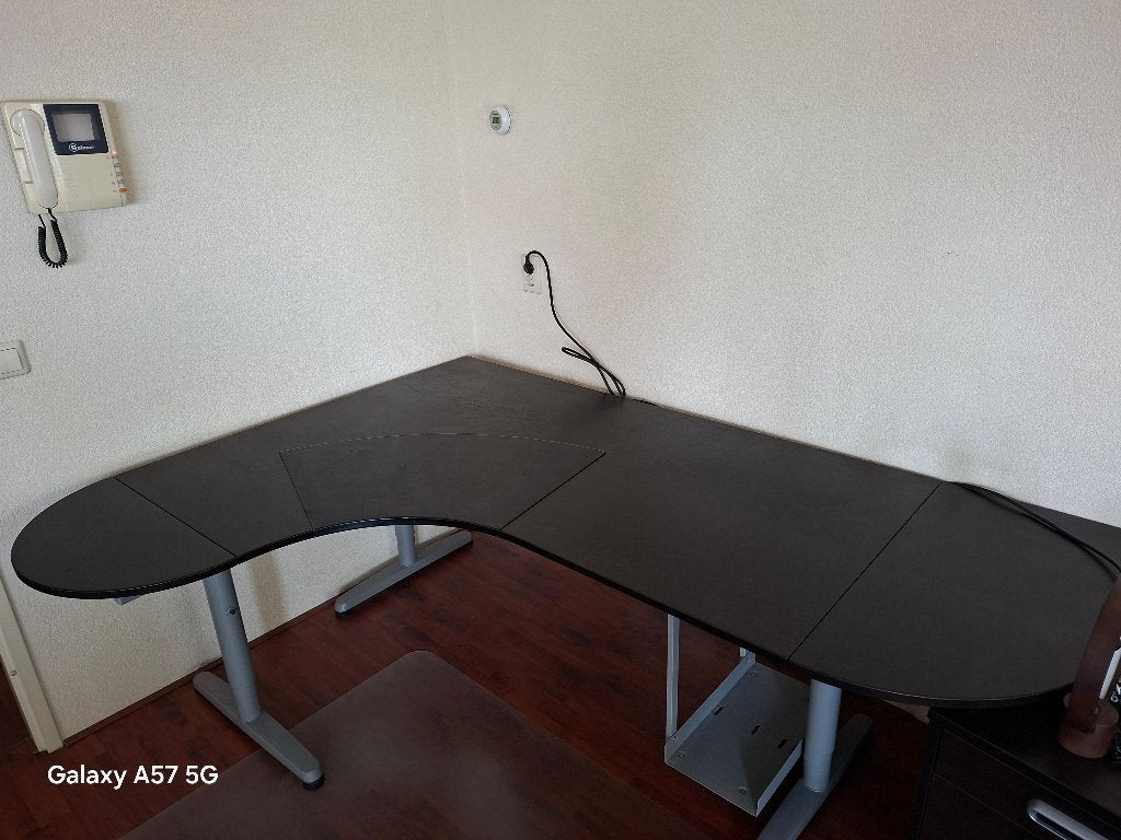 Bureau, bureaustoel en ladekast, Ophalen, Zwart, Gebruikt, Hout