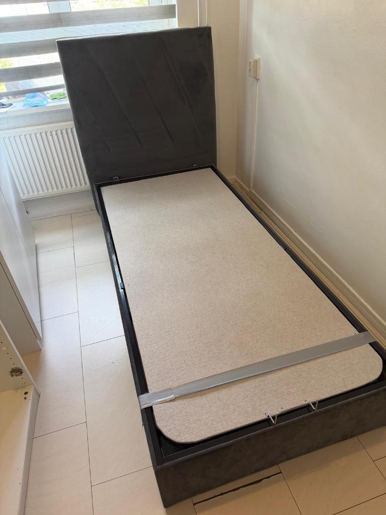 Boxspring  met opbergruimte, Ophalen, Gebruikt, 90 cm, Eenpersoons