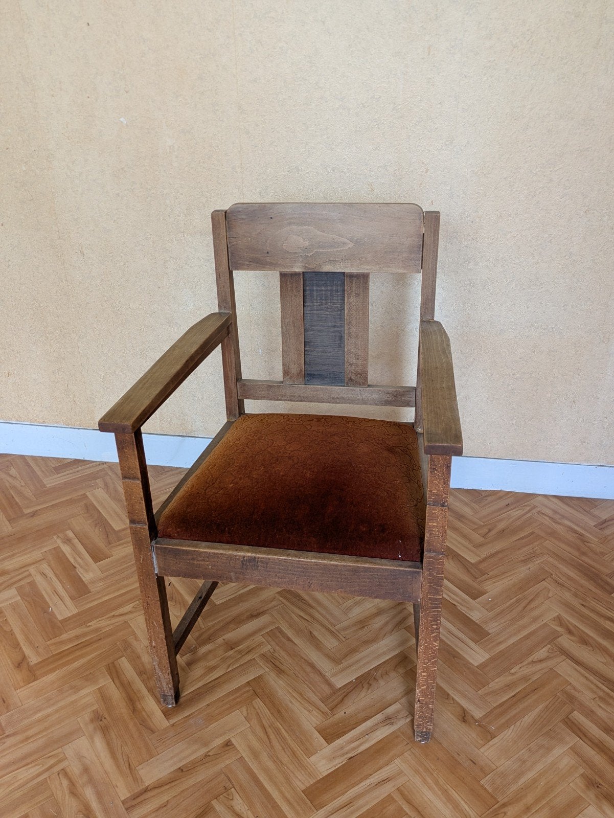 Houten stoel met armleuningen, jaren 30 - opknapper, Ophalen