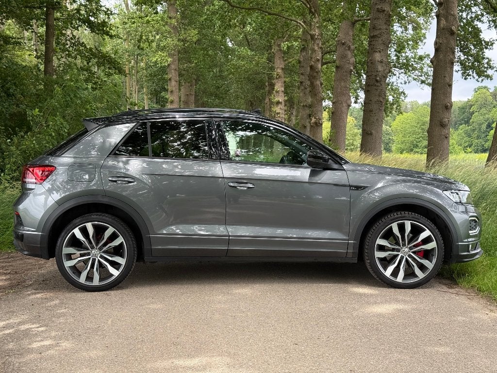Volkswagen T-Roc R-Line 1.5 TSI DSG|PANO|VIRTUEEL|BEATS|LANE, Auto's, 1498 cc, 4 cilinders, Leder en Stof, Origineel Nederlands