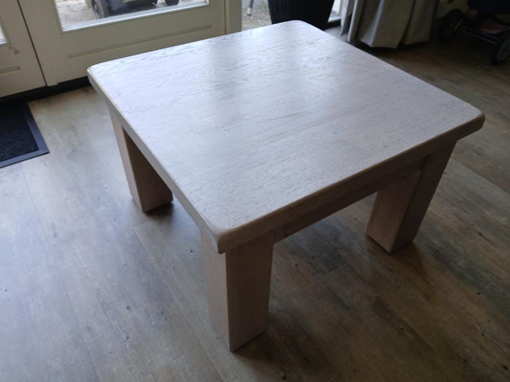 Robuuste vierkante hardhouten salontafel - 70x70x45 cm, Huis en Inrichting, Tafels | Salontafels, Ophalen, Gebruikt, Vierkant