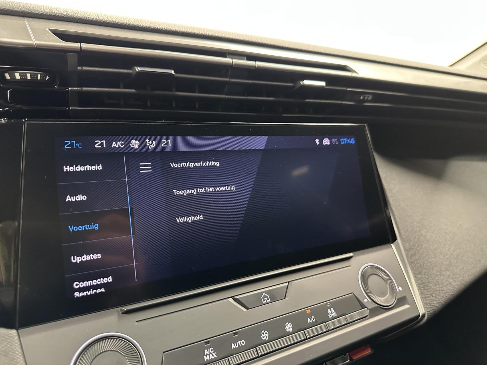 Foto 37 van Peugeot 308 1.2 PureTech Active Pack Business CARPLAY NAVI C