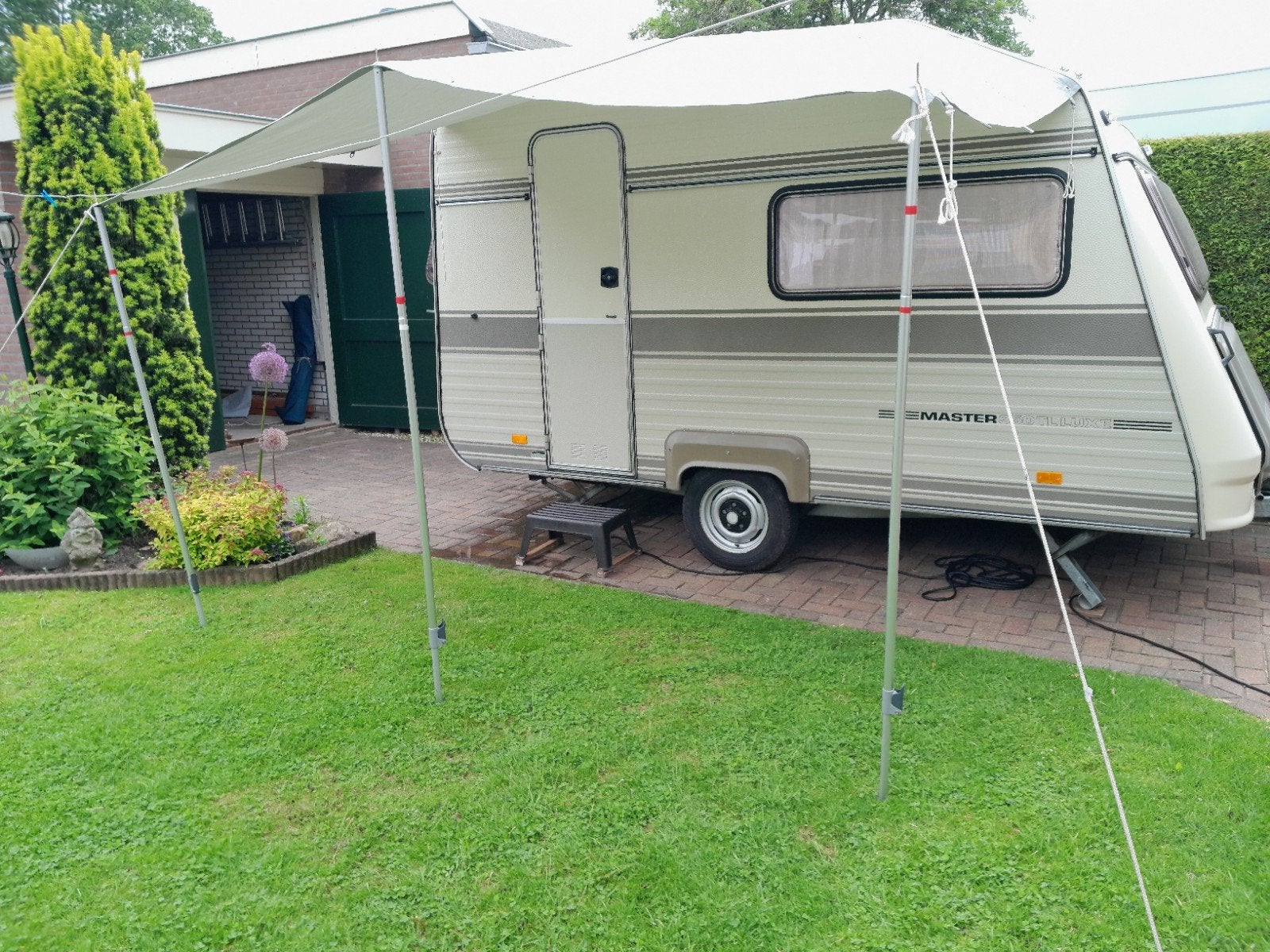 Compacte Avento Master 350 deluxe caravan incl, Caravans en Kamperen, Caravans, 750 - 1000 kg, Particulier, Schokbreker, Dwarsbed