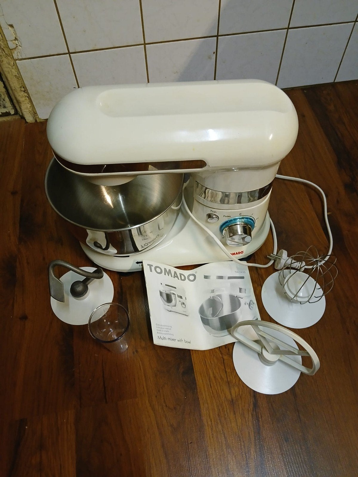 Tomado Multi Mixer met Kom - Keukenmachine, 2 tot 3 liter, Ophalen, Gebruikt, 3 snelheden of meer
