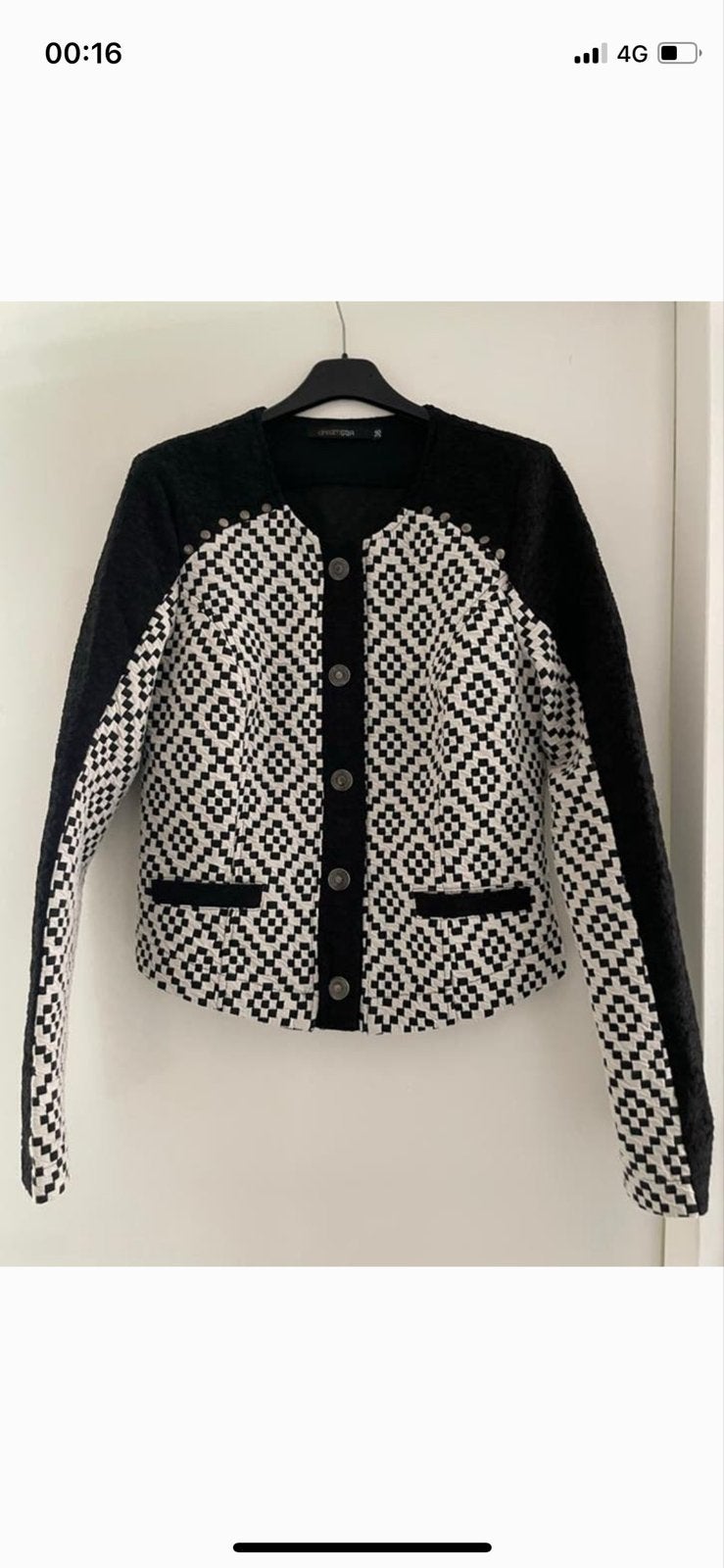 DreamSTAR Zwart-wit Jasje met Patroon en Studs, Ophalen, Zo goed als nieuw, Maat 36 (S), Zwart