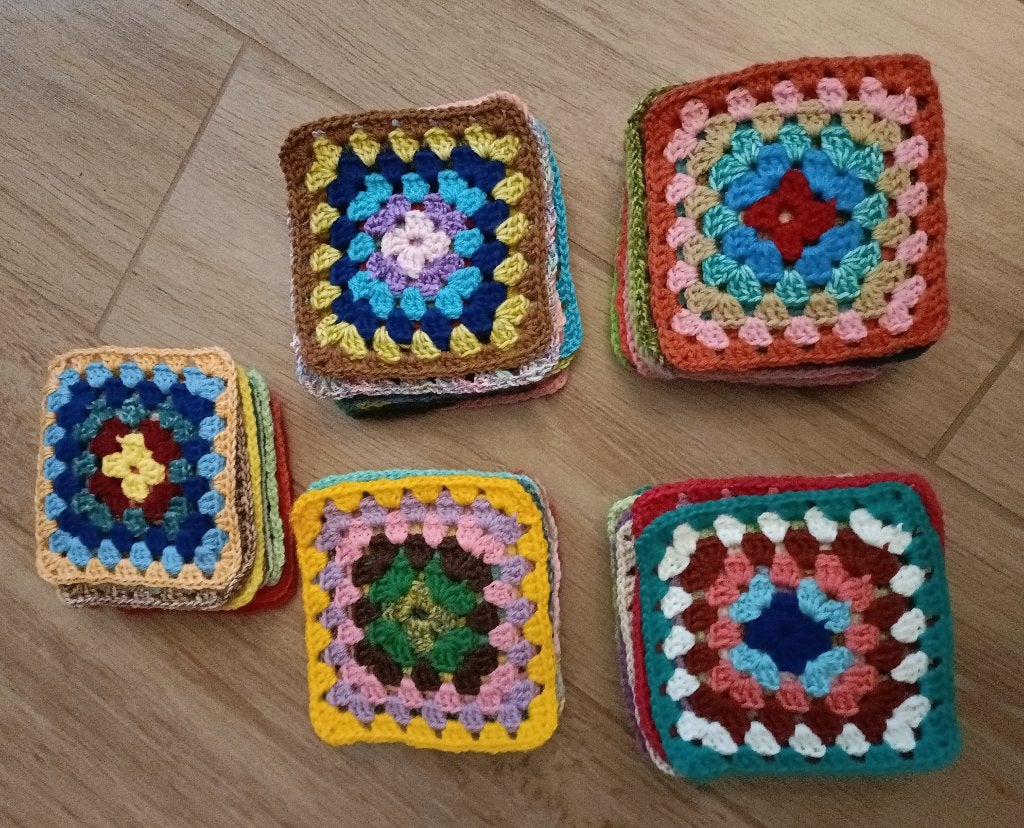 50 Granny square lapjes 13 x 13 cm per stuk €0,50 (lot 1), Ophalen of Verzenden, Nieuw, Haken, Overige typen
