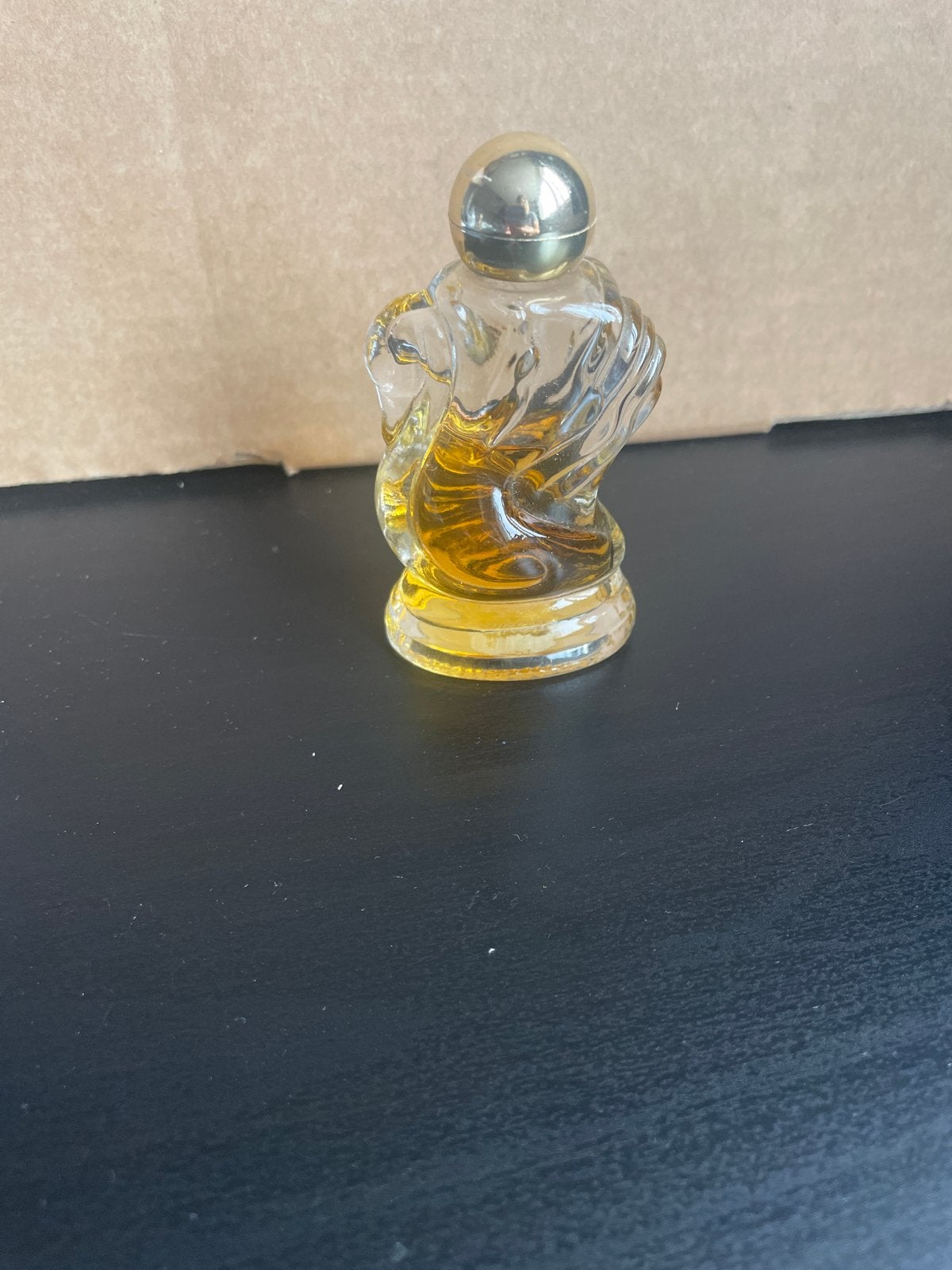 Avon Elegance Eau de Toilette 15ml, Verzamelen, Ophalen of Verzenden, Gebruikt, Parfumfles, Gevuld