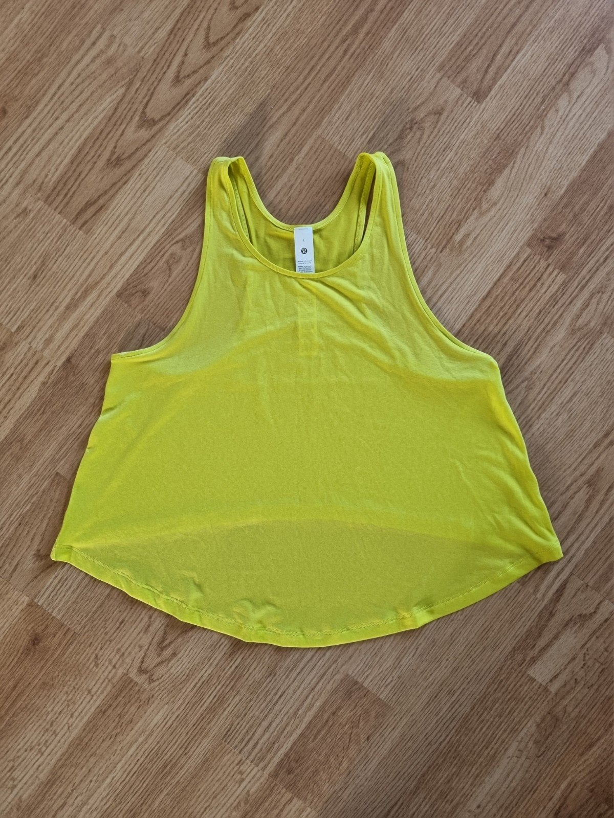 Topje • Lululemon • XS, Geel, Ophalen of Verzenden, Fitness of Aerobics, Zo goed als nieuw