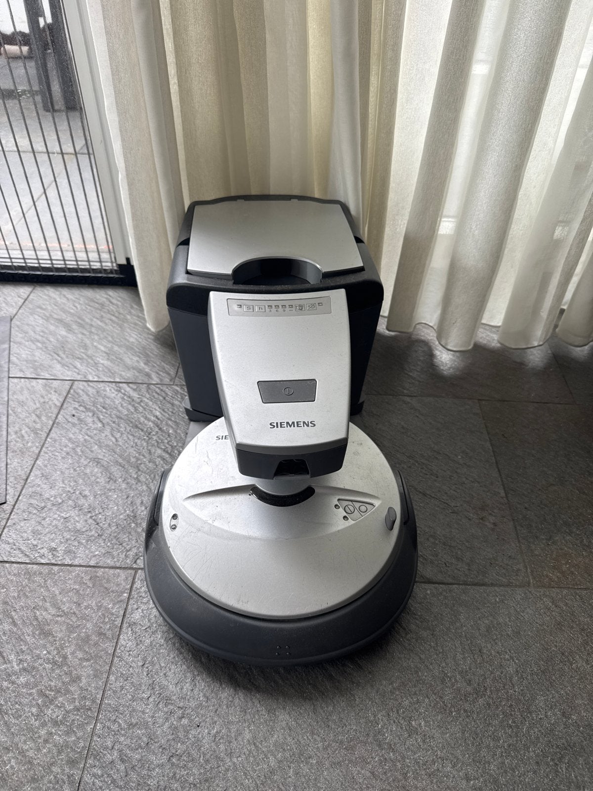 Siemens Robotstofzuiger - Efficiënte Hulp in Huis, Witgoed en Apparatuur, Siemens, Gebruikt, Robotstofzuiger, Reservoir