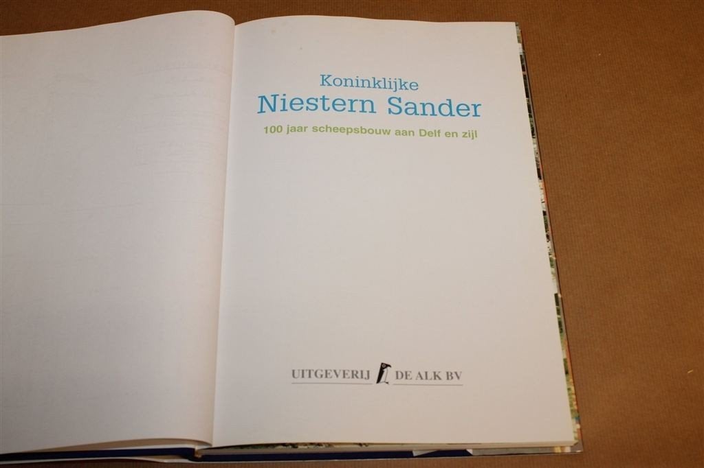 Koninklijke Niestern Sander — 100 Jaar Scheepsbouw Delfzijl, Ophalen of Verzenden, Gelezen