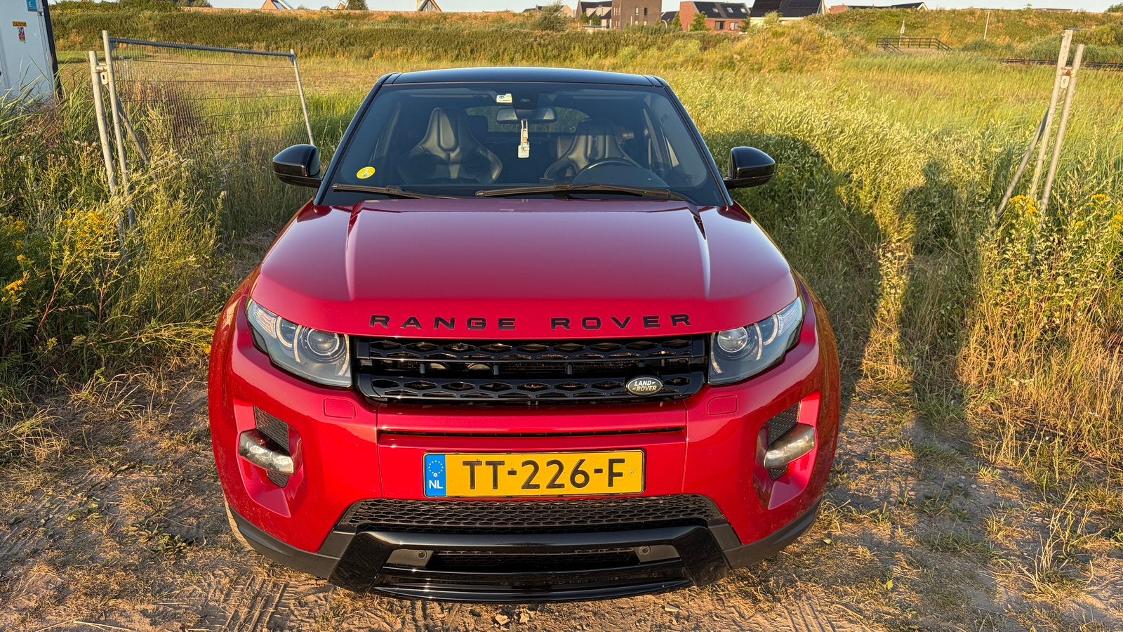 Land Rover Range Rover Evoque 2.2 SD4 4WD AUT 2014 Rood, Auto's, Automaat, 1800 kg, Diesel, Vierwielaandrijving