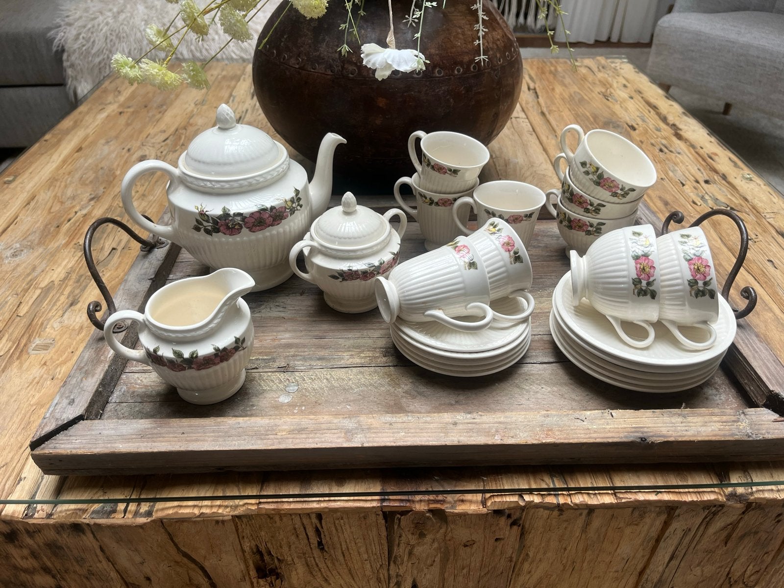 Wedgwood ETRURIA Barlaston theeservies met rozenmotief, Ophalen, Klassiek, Zo goed als nieuw, Compleet servies