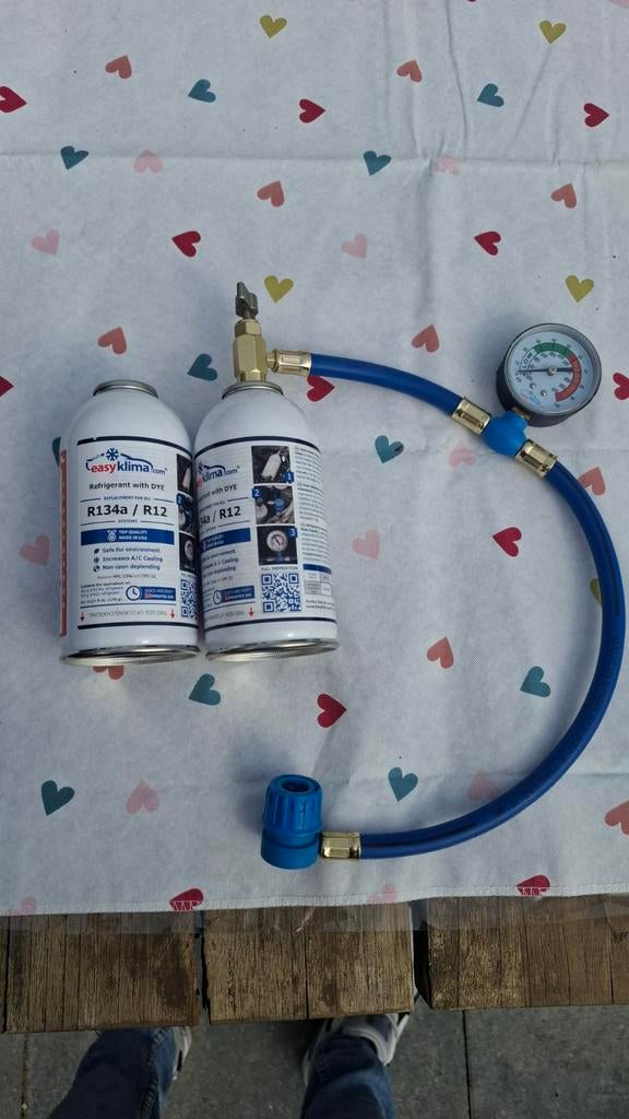 Easyklima Aircovulling R134a/R12 met manometer en slang, Auto-onderdelen, Airco en Verwarming, Ophalen of Verzenden, Nieuw, Universele onderdelen