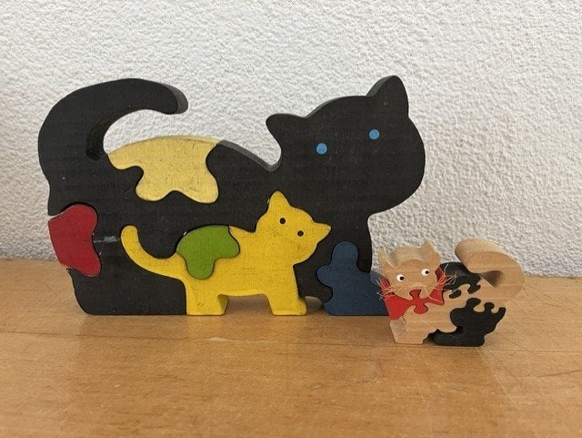 2 houten puzzels - poes - 3D, Ophalen of Verzenden, Minder dan 10 stukjes, Gebruikt, 2 tot 4 jaar