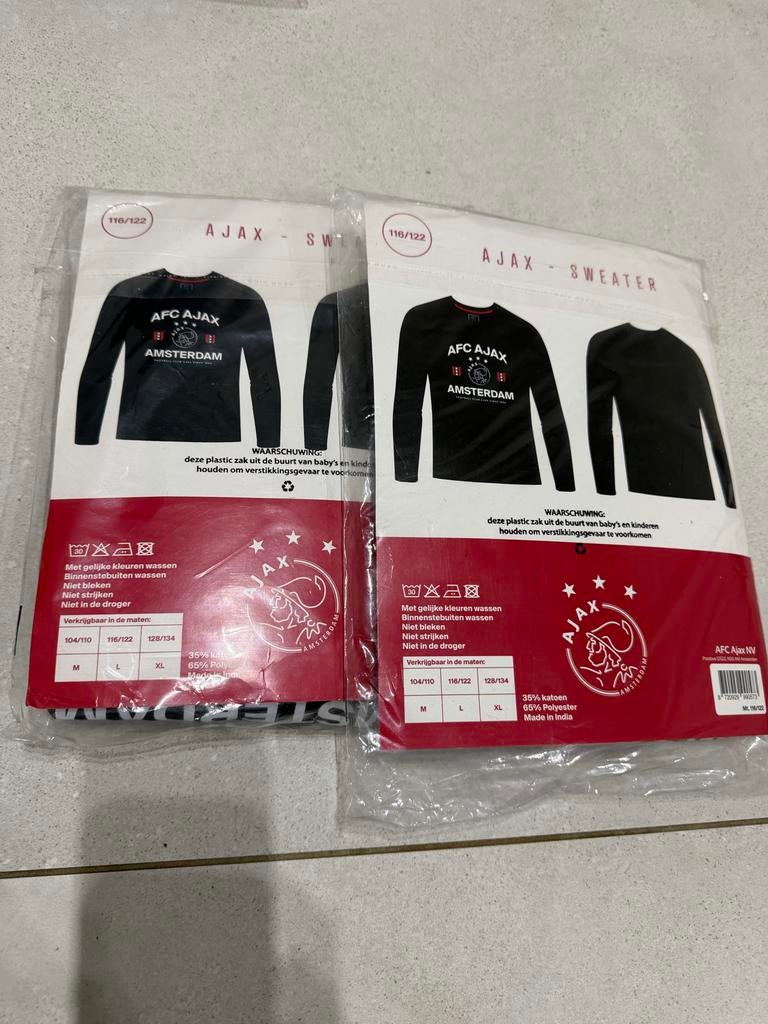 2 x Ajax Sweater Maat 116/122 - Nieuw in Verpakking, Ophalen of Verzenden, Nieuw, Jongen of Meisje, Trui of Vest