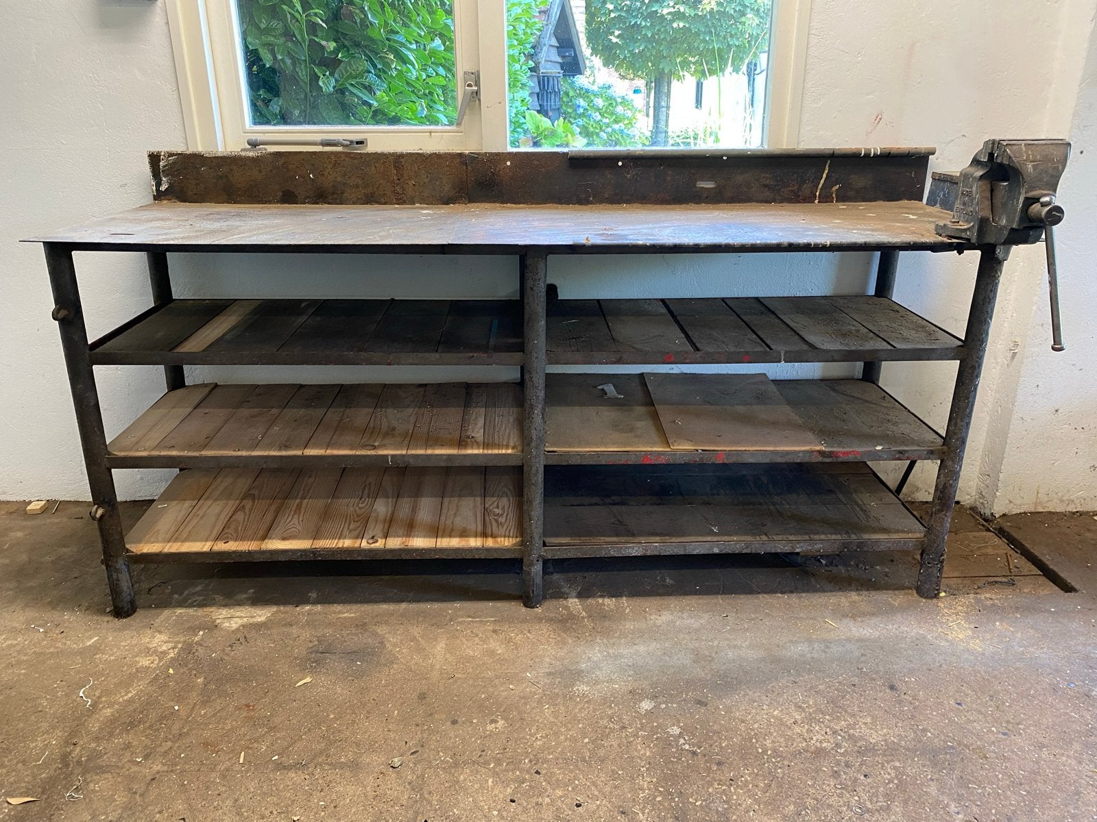 Stevige stalen werkbank met bankschroef, Doe-het-zelf en Verbouw, Werkbanken, Ophalen, Gebruikt, 170 cm of meer, Bankschroef