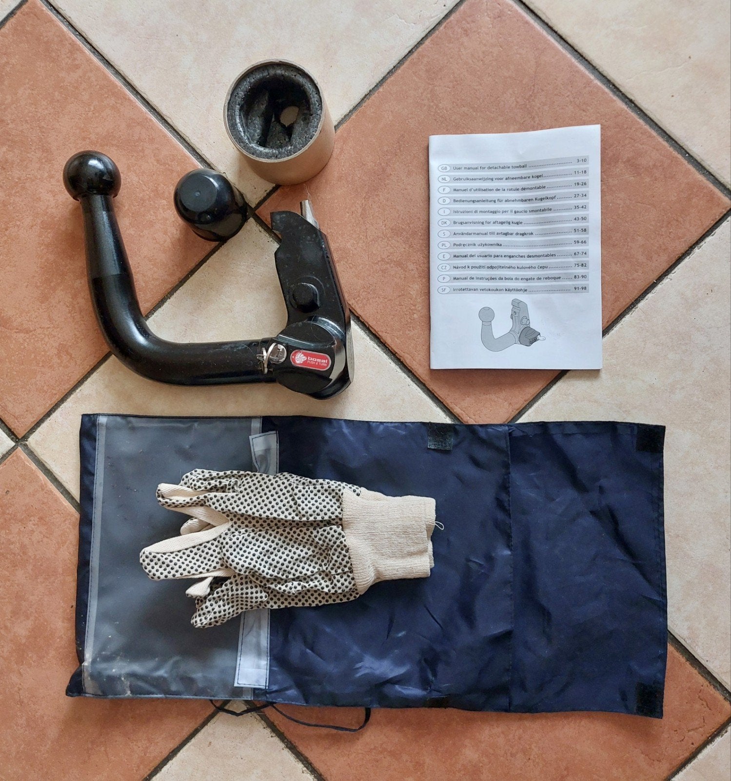 Bosal afneembare trekhaak met sleutels en hoes, Ophalen of Verzenden
