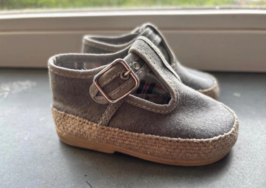Espradilles meisje maat 18, Kinderen en Baby's, Babykleding | Schoentjes en Sokjes, Schoentjes, Meisje, Nieuw, Ophalen of Verzenden