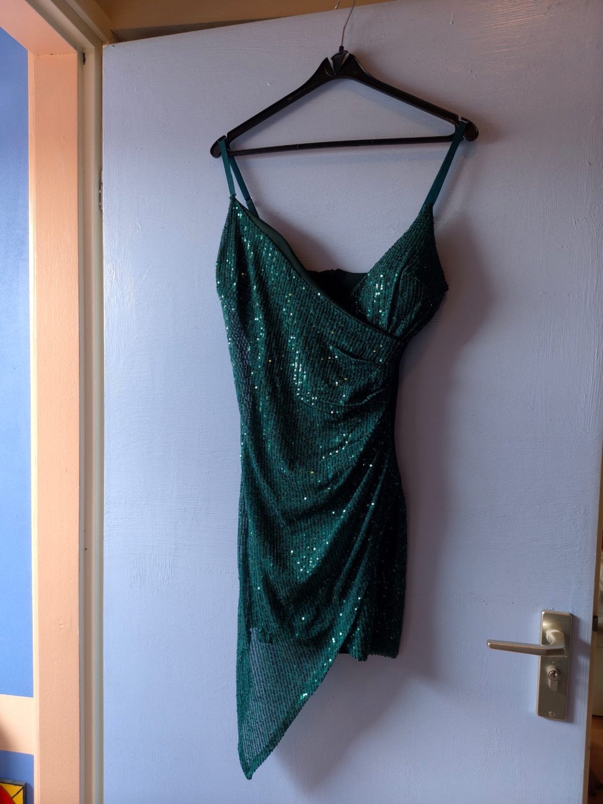 Prachtige Groene Pailletten Jurk - Ideaal voor Feestjes!, Maat 38/40 (M), Ophalen of Verzenden, Zo goed als nieuw, Onder de knie