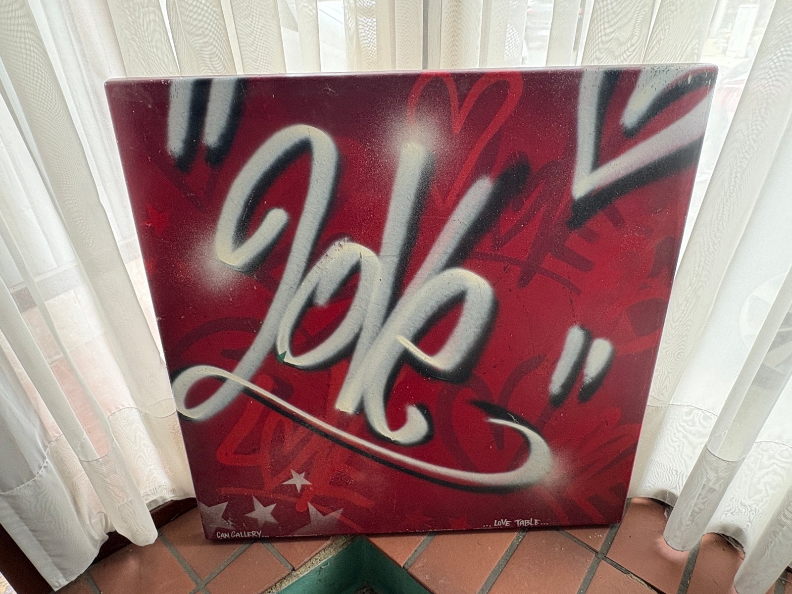 Uniek Tafelblad met 'Love' Graffiti Design - 80x80 cm, Overige materialen, Gebruikt, 50 tot 100 cm, Vierkant