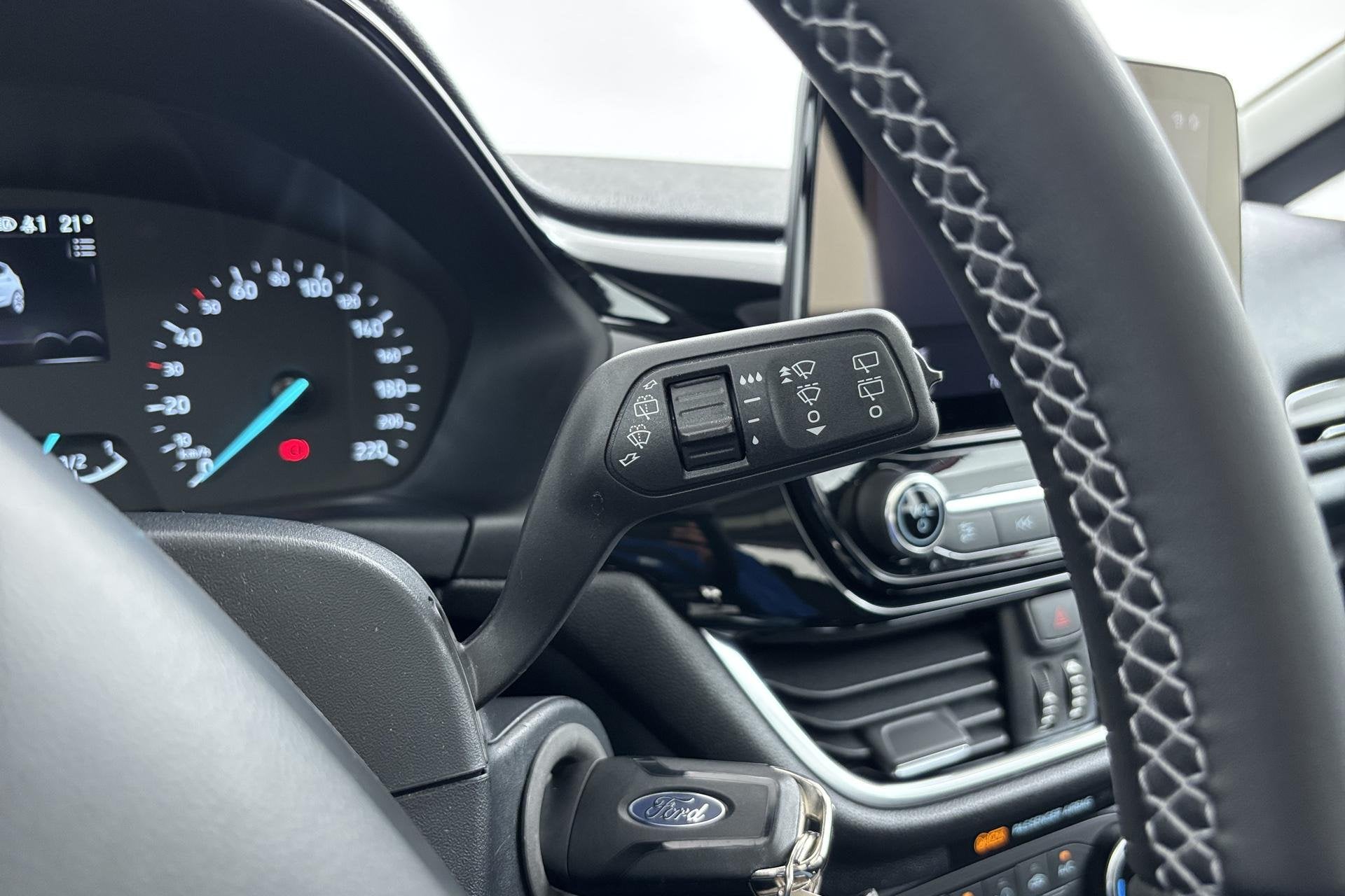 Foto 29 van Ford Fiesta 1.0 EcoBoost Titanium Nagenoeg nieuw en verrasse