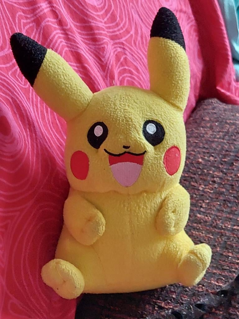 Leuke Pikachu knuffel -, Geel, Overige typen, Ophalen of Verzenden, Zo goed als nieuw