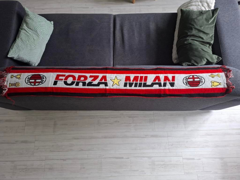 AC Milan sjaal - Forza Milan, Ophalen of Verzenden, Zo goed als nieuw, Buitenlandse clubs, Vaantje of Sjaal