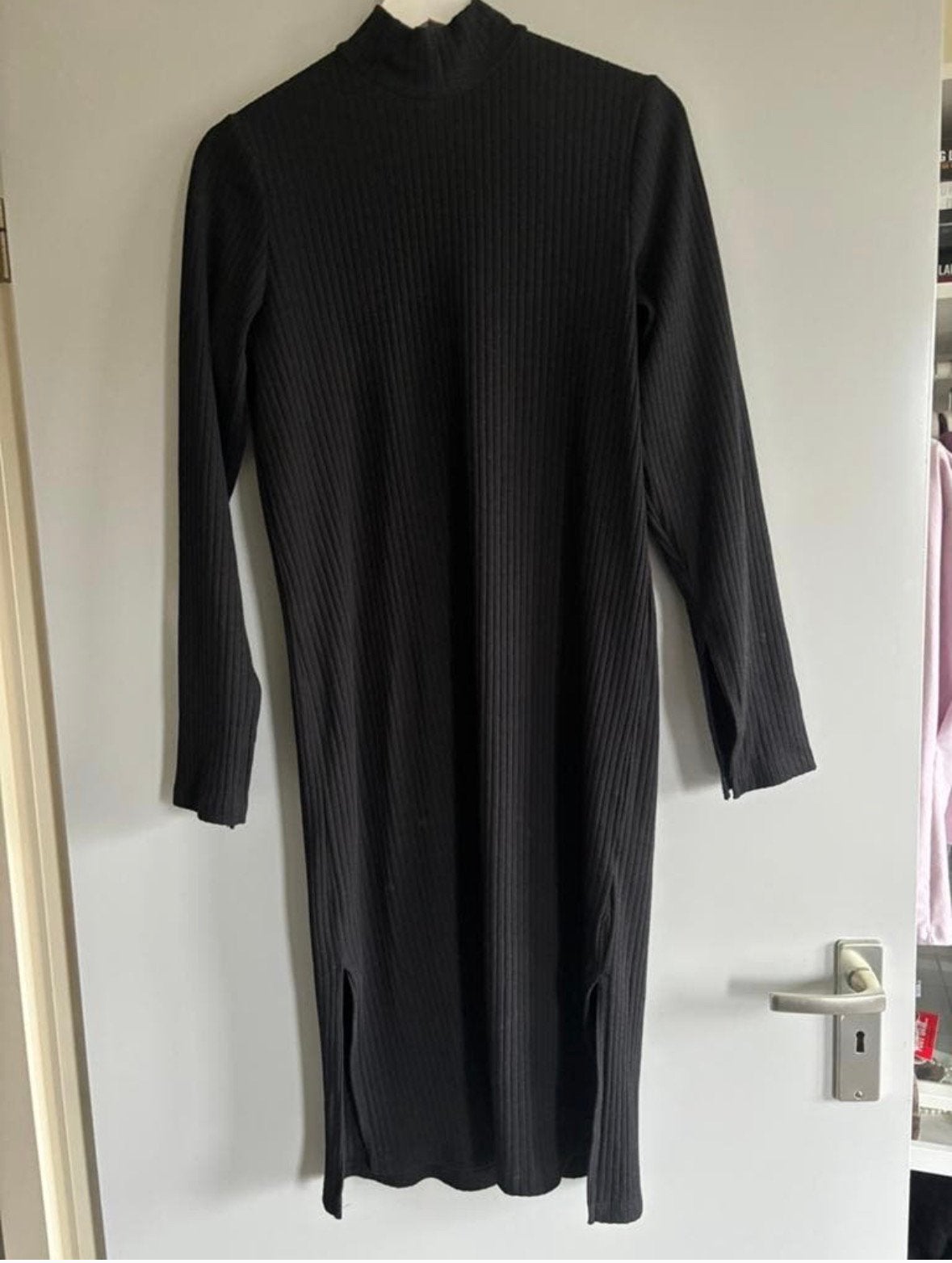 Monki rib jurk dress mini midi maxi split chic merk hip xs, Ophalen of Verzenden, Zo goed als nieuw, Maat 34 (XS) of kleiner, Onder de knie