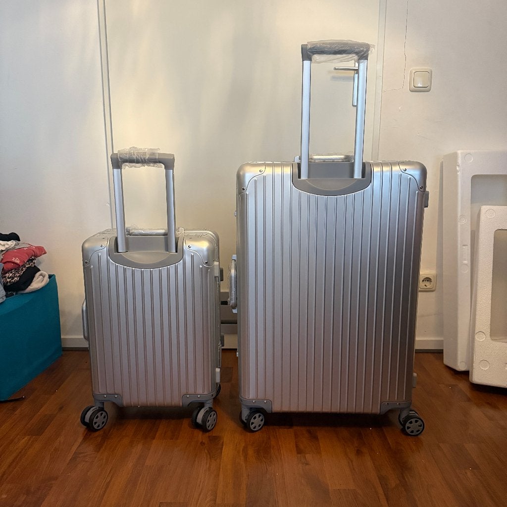 REMEA Aluminium Kofferset (Cabin & check-in M), Nieuw, Minder dan 50 cm, Minder dan 35 cm, Metaal