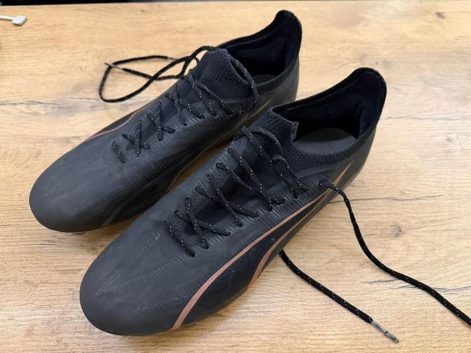 Puma Ultra voetbalschoenen FG, mt 44,5, Sport en Fitness, Voetbal, Ophalen, Maat XS of kleiner, Schoenen, Zo goed als nieuw