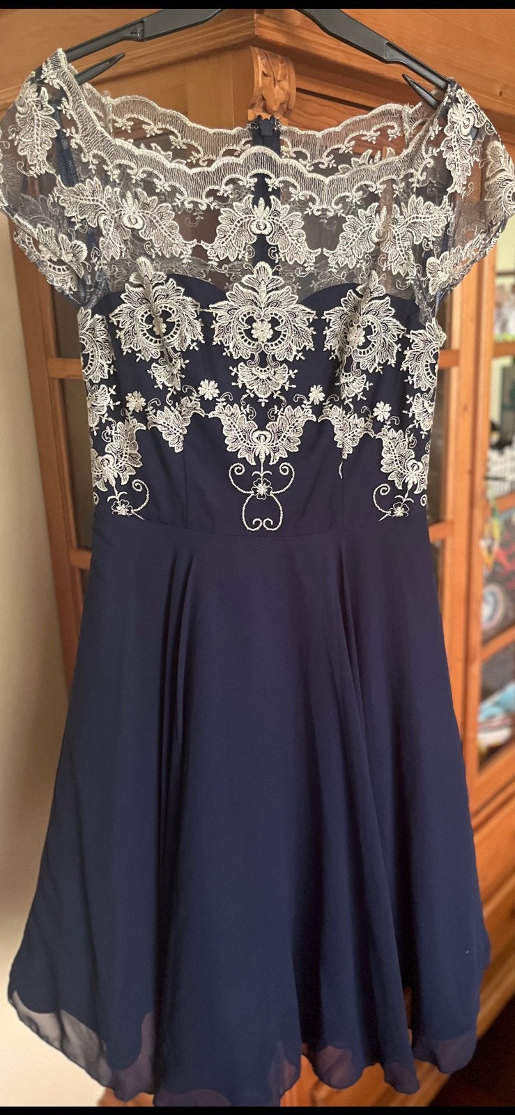 Chi Chi London klassieke blauwe jurk met kant en petticoat, Blauw, Cocktailjurk, Ophalen of Verzenden, Zo goed als nieuw