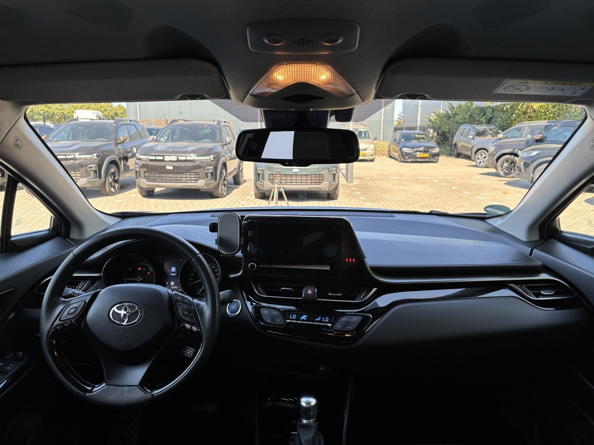 Toyota C-HR 1.8 Hybrid Dynamic l Apple Carplay/Android Auto, Auto's, Parkeersensor, 4 cilinders, Leder en Stof, 122 pk