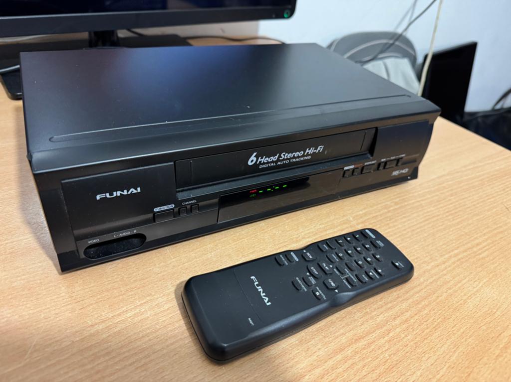VHS Videorecorder Funai + AB, Audio, Tv en Foto, Videospelers, Ophalen of Verzenden, Zo goed als nieuw