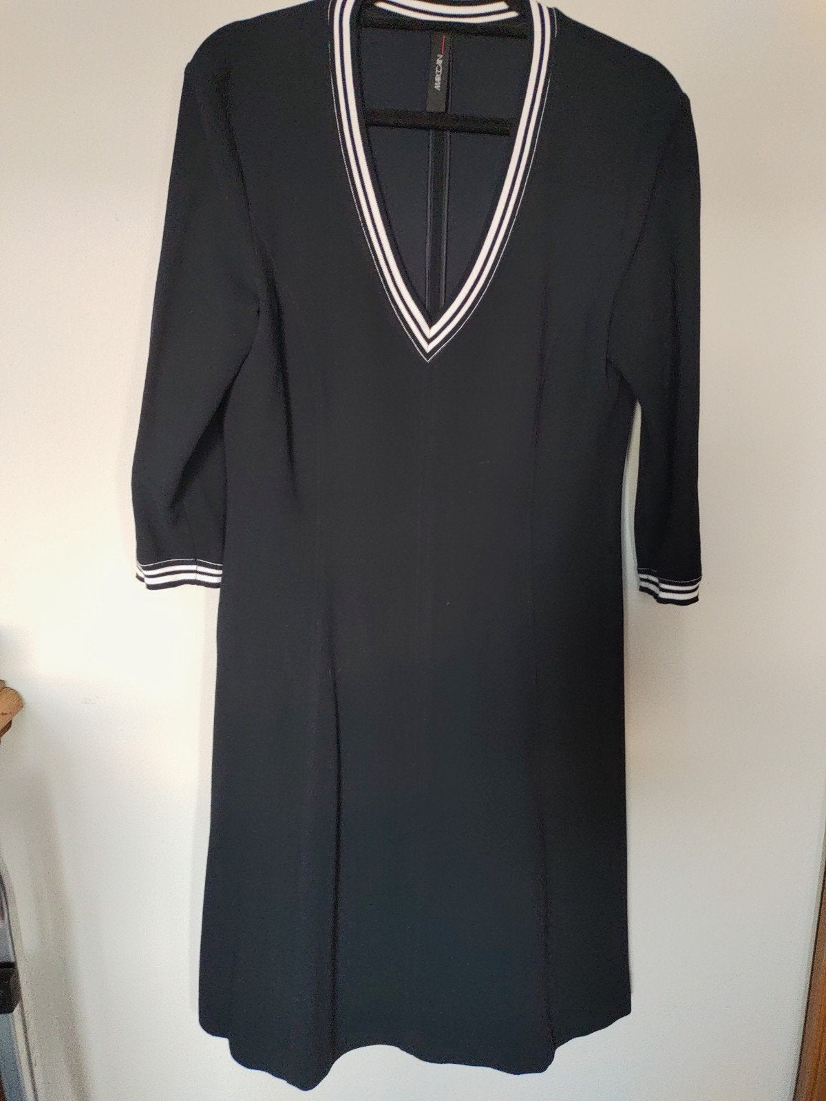 Marc Cain jurk donkerblauw maat 4, Kleding | Dames, Maat 38/40 (M), Blauw, Ophalen of Verzenden, Zo goed als nieuw
