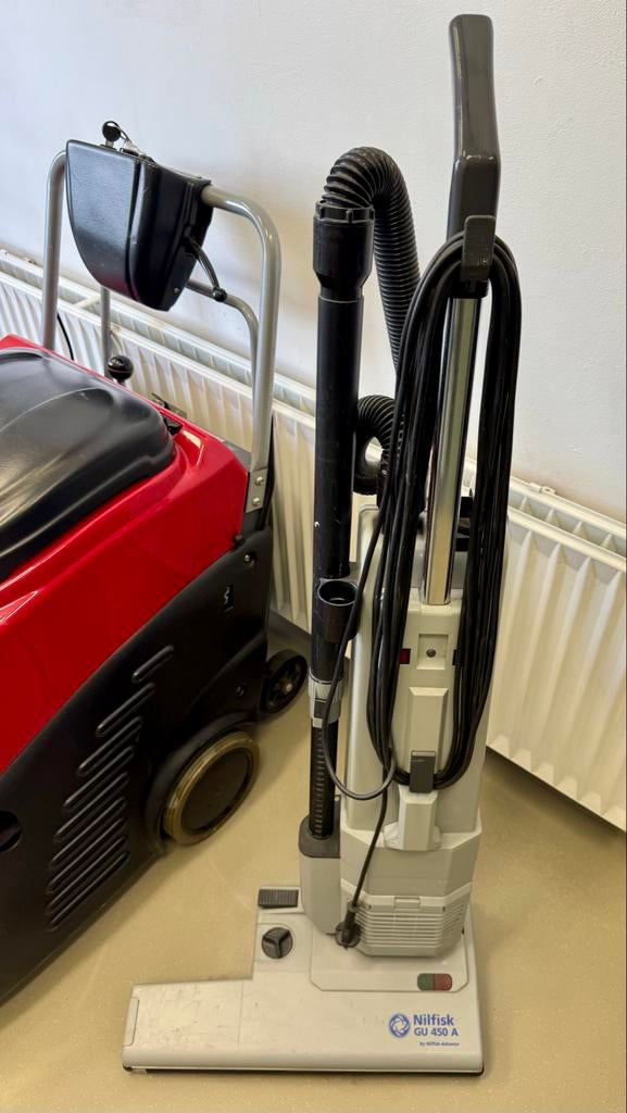 Nilfisk GU 450 A stofzuiger, Witgoed en Apparatuur, Stofzuigers, Gebruikt, Minder dan 1200 watt, Stofzak, Ophalen