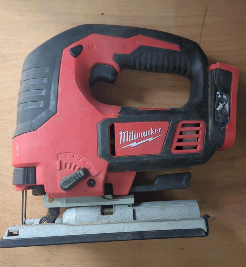 Milwaukee Decoupeerzaag - Zo goed als nieuw, Ophalen, Zo goed als nieuw, Decoupeerzaag, Milwaukee