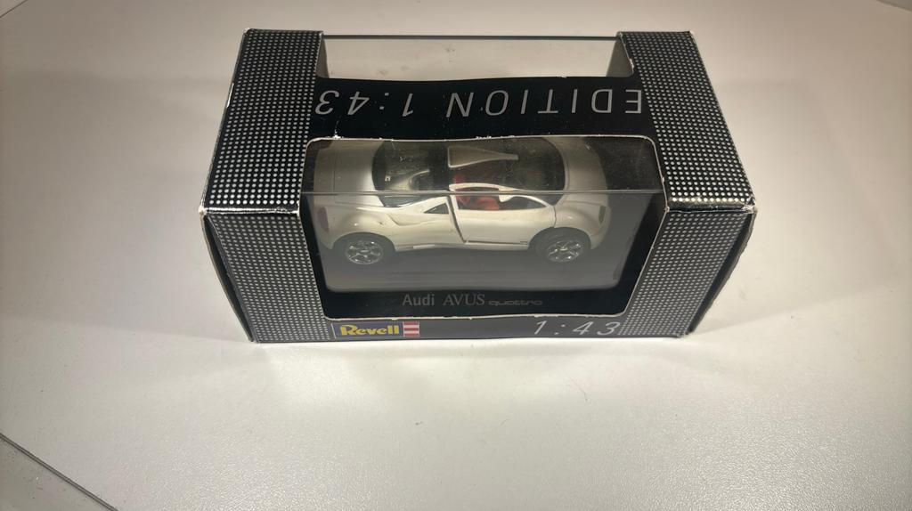Audi avus quattro revell 1.43, Auto, Ophalen of Verzenden, A, A