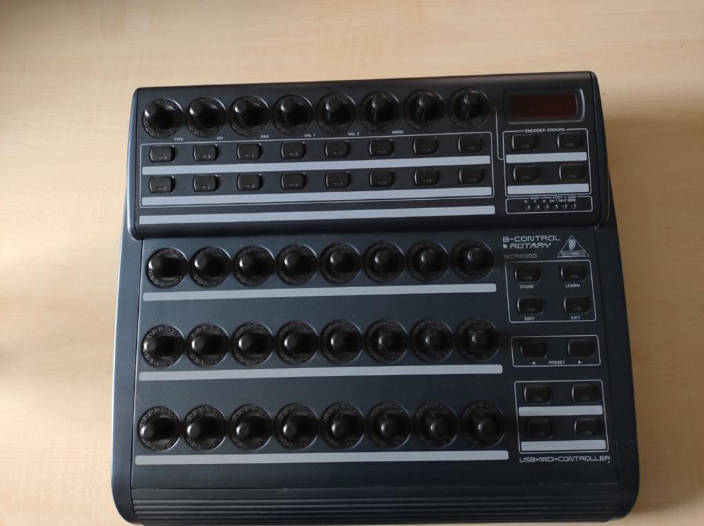 Behringer BCR2000 USB/MIDI Controller, Overige merken, Gebruikt, Met midi-aansluiting, Overige aantallen