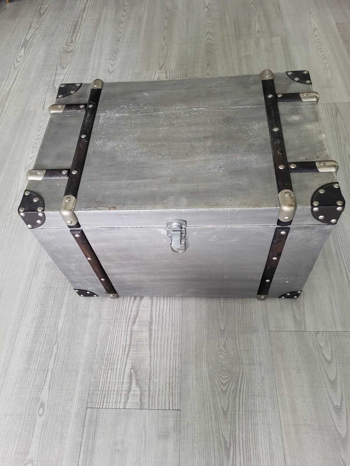 Decoratieve houten kist., Ophalen, 50 tot 100 cm, Minder dan 50 cm