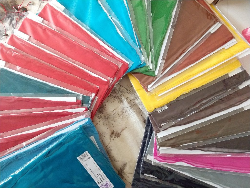 Zijden sjaals, chiffon, in diverse kleuren. 180 x 0,55 cm., Ophalen of Verzenden, Nieuw, Overige typen