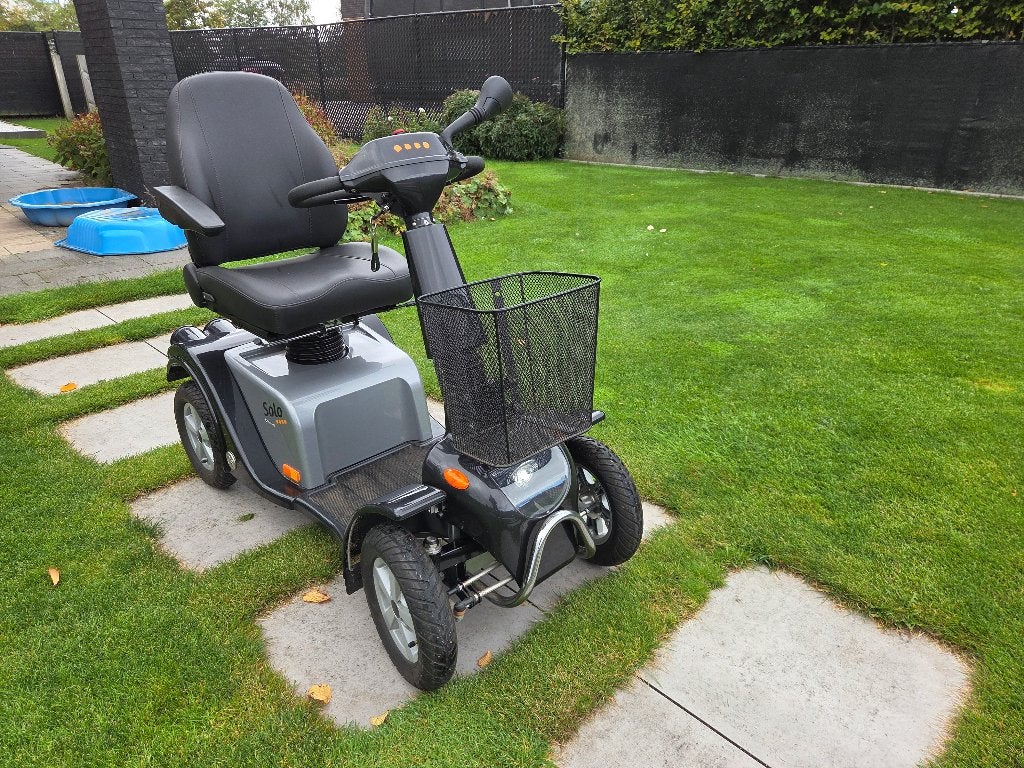 Scootmobiel Solo 4 Comfort, Ophalen, Life and Mobility, Zo goed als nieuw, 16 km/u of meer