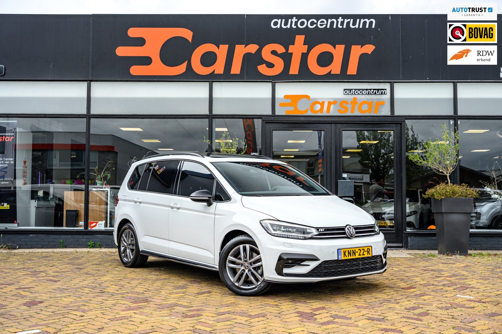Volkswagen Touran 1.5 TSI R-Line 7p.|Carplay|Camera|Pano, Auto's, Euro 6, 4 cilinders, 150 pk, 7 stoelen