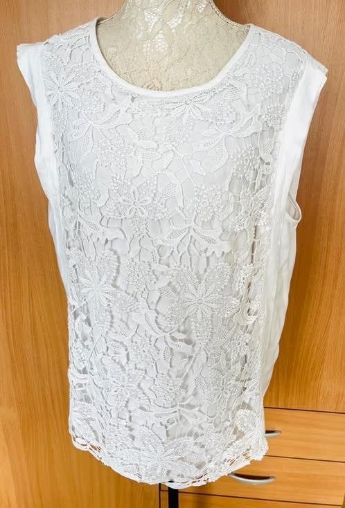 Airfield witte kanten top maat 42[dmv], Kleding | Dames, Wit, Maat 42/44 (L), Ophalen of Verzenden, Zo goed als nieuw