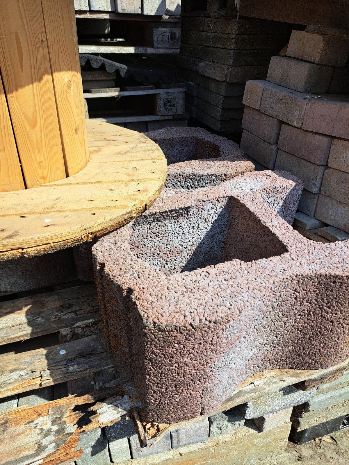 Diverse tuinornamenten en materialen, Ophalen of Verzenden, Gebruikt, Hout, Overige typen