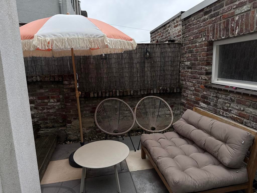 Gezellige Loungeset met Parasol en Bijzettafel, Ophalen, 4 zitplaatsen, Gebruikt, Loungeset