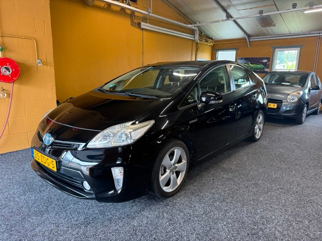 Toyota Prius 1.8 Comfort Top 5 edition /HUD/LM VELGEN 17, Gebruikt, 1340 kg, 4 cilinders, Zwart
