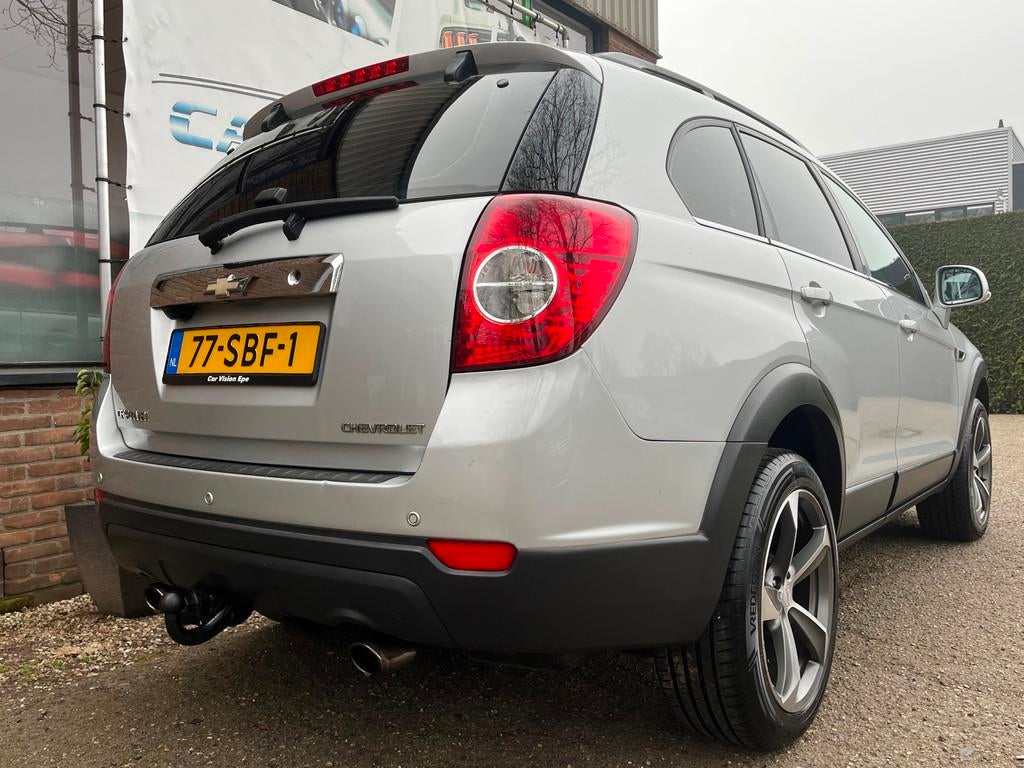Chevrolet Captiva 2.4i LT 2WD|Trekhaak|Camera|Airco|7-persoo, Voorwielaandrijving, Stof, Gebruikt, 4 cilinders