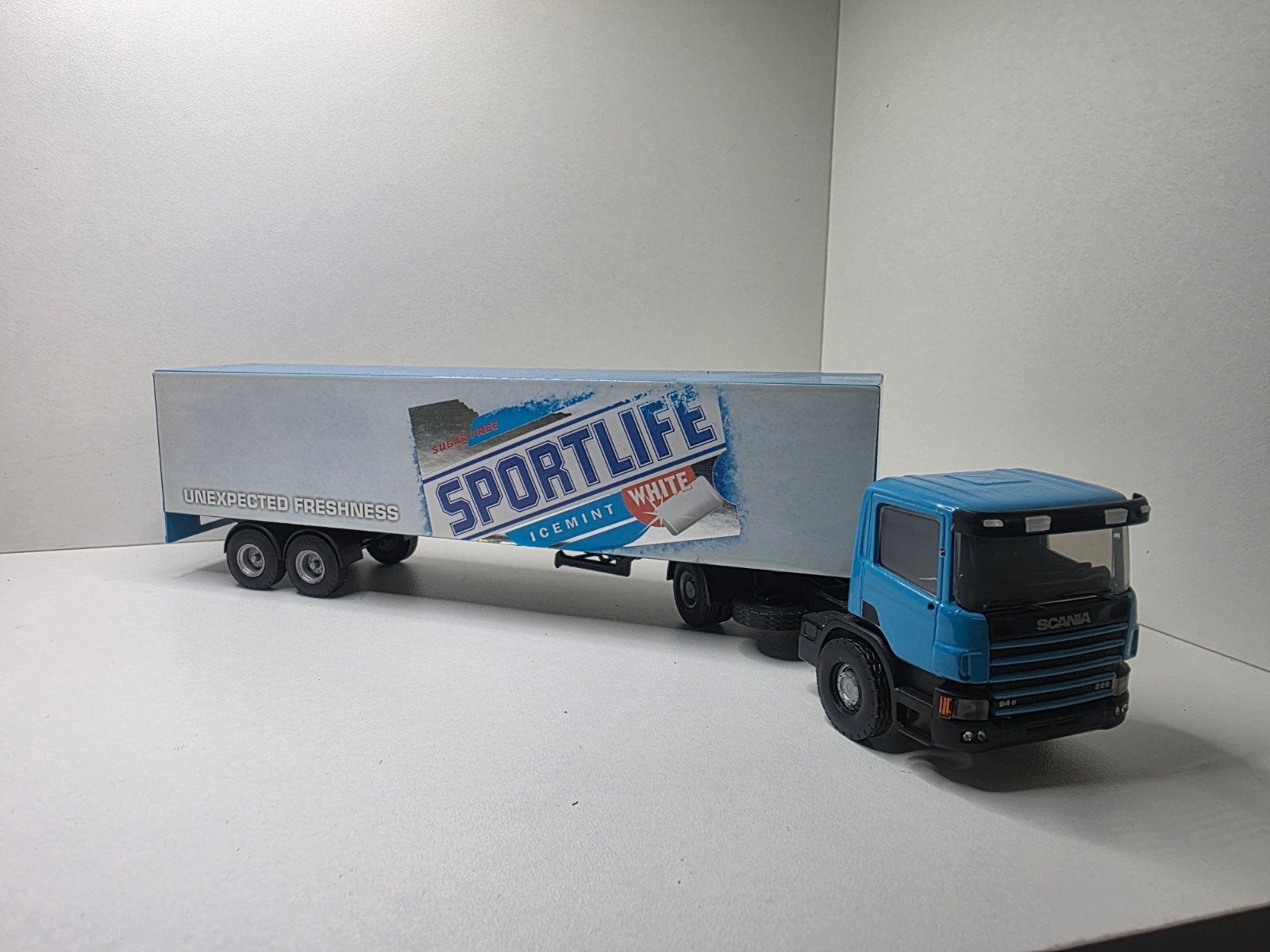 scania 94d 220 sportlife, Hobby en Vrije tijd, Ophalen of Verzenden, Zo goed als nieuw, Bus of Vrachtwagen, Wsi