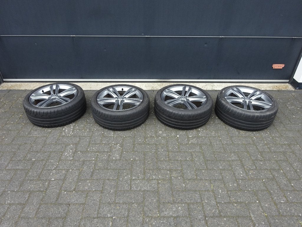 VW Golf VII - Golf 7 R Line - Sebring velgen - 5G0 601025, Ophalen, 18 inch, Gebruikt, Velg(en)